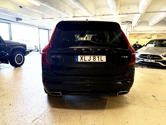 Volvo XC90 8 of 27