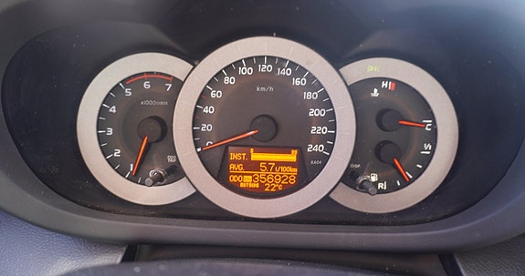 Toyota RAV4 13 of 13