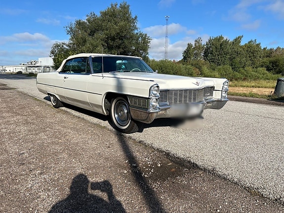 Cadillac Deville 3 of 20