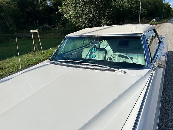 Cadillac Deville 15 of 20