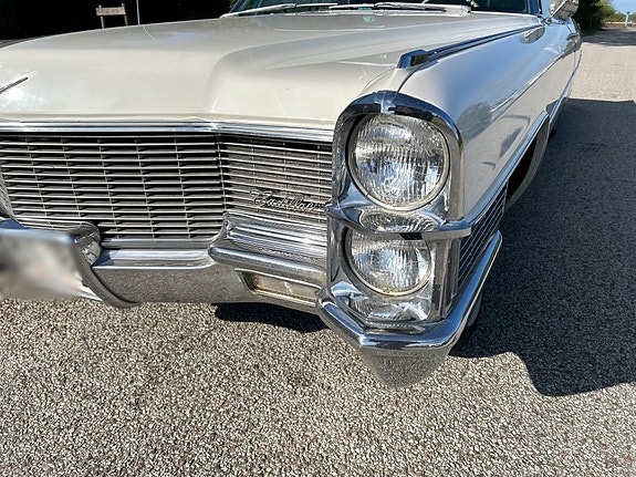 Cadillac Deville 18 of 20
