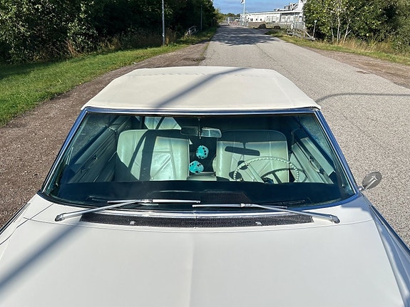 Cadillac Deville 20 of 20