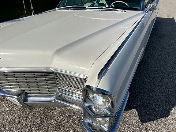 Cadillac Deville 17 of 20