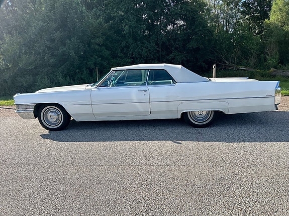 Cadillac Deville 9 of 20