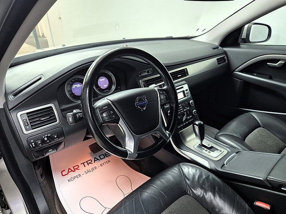 Volvo V70 14 of 24