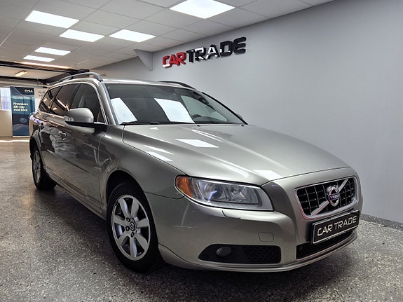 Volvo V70 3 of 24