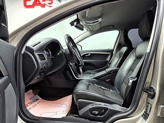 Volvo V70 10 of 24