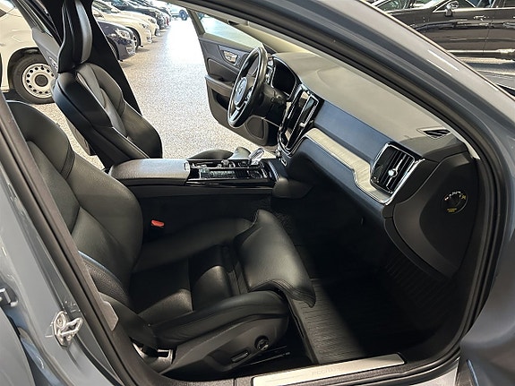Volvo V60 19 of 27
