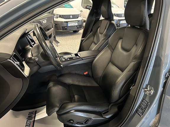 Volvo V60 12 of 27