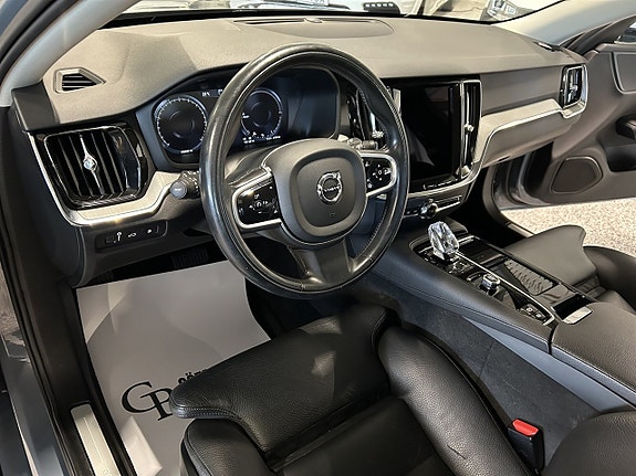 Volvo V60 11 of 27