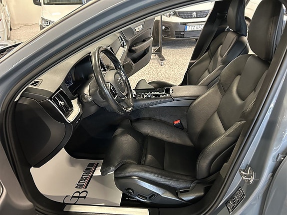 Volvo V60 10 of 27