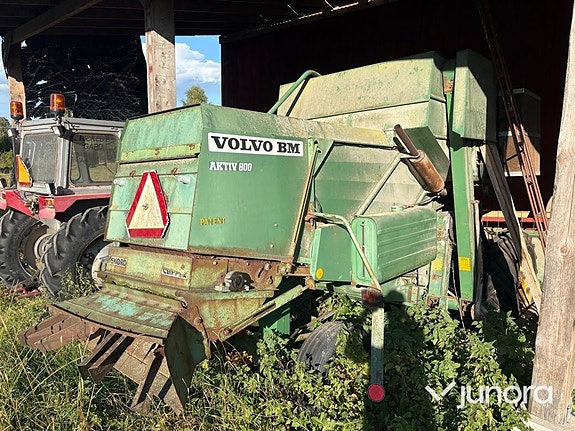 Skördetröska Volvo BM Aktiv 800