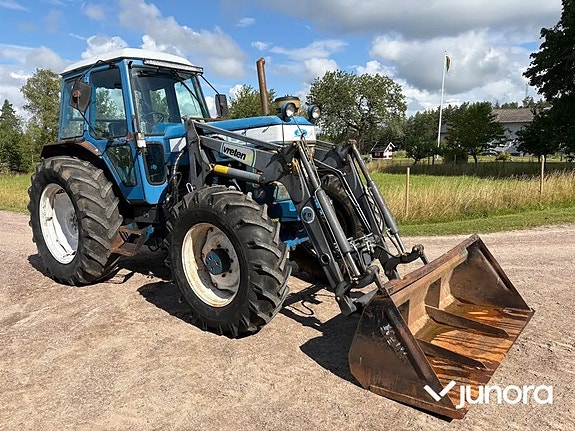 Traktor med frontlastare Ford 8210 9 of 30