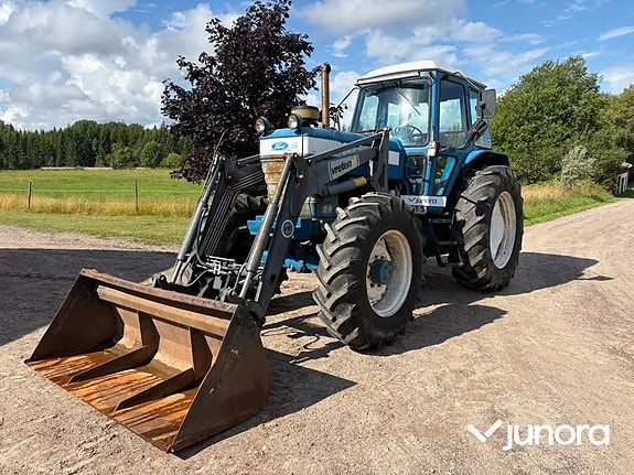 Traktor med frontlastare Ford 8210
