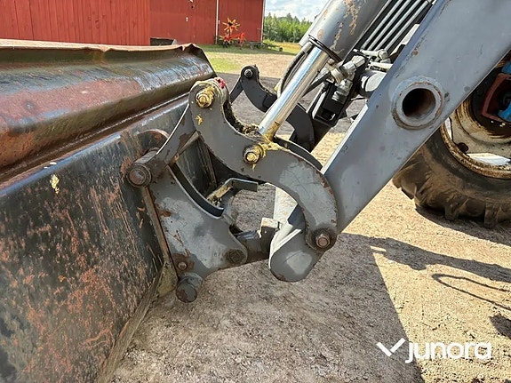Traktor med frontlastare Ford 8210 26 of 30