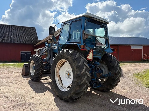 Traktor med frontlastare Ford 8210 4 of 30