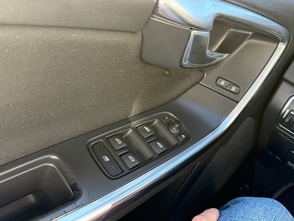 Volvo V60 22 of 30