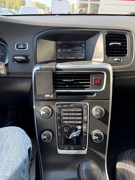 Volvo V60 12 of 30