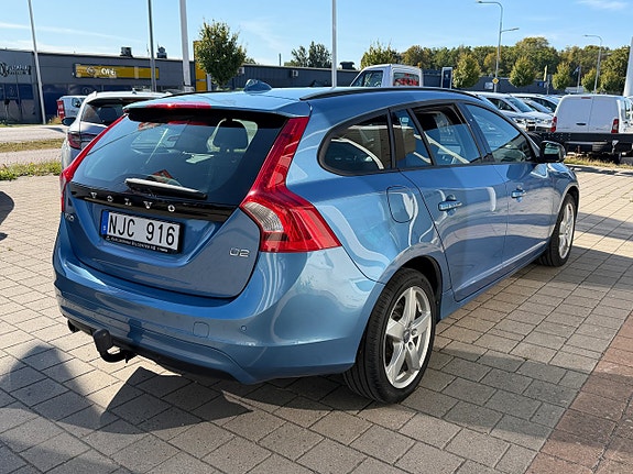 Volvo V60 4 of 30