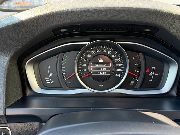 Volvo V60 18 of 30