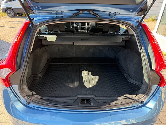 Volvo V60 7 of 30