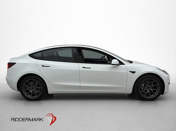 Tesla Model 3 9 of 30