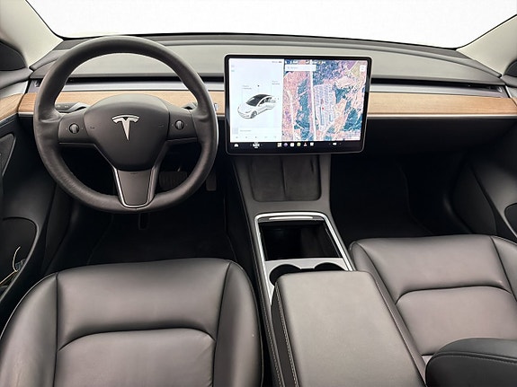 Tesla Model 3 14 of 30