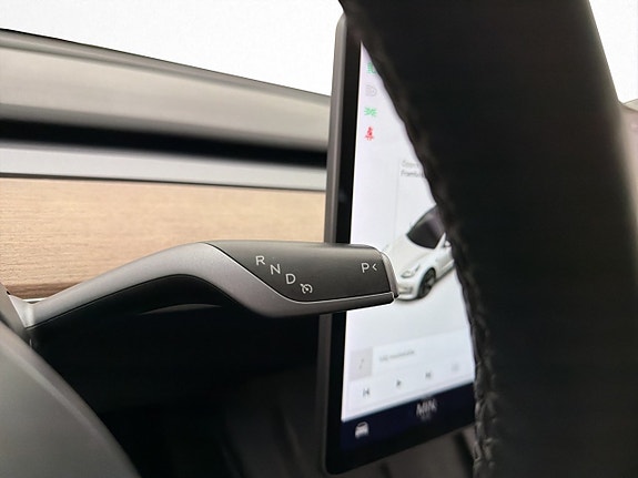 Tesla Model 3 16 of 30