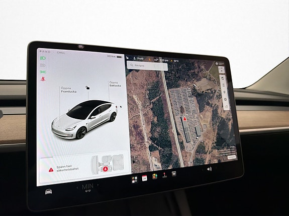 Tesla Model 3 18 of 30