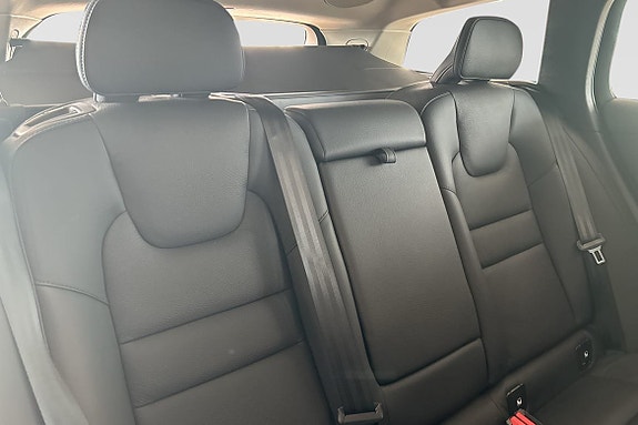 Volvo V60 10 of 30
