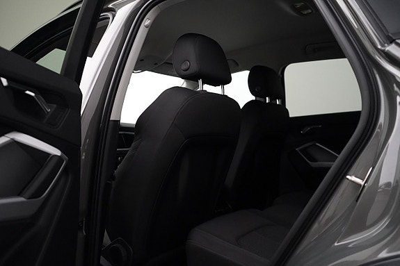 Audi Q3 7 of 25