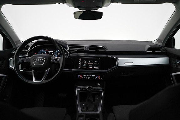 Audi Q3 9 of 25