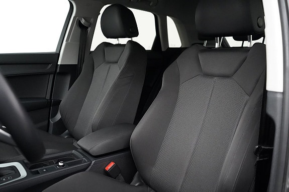 Audi Q3 6 of 25