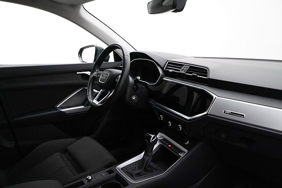 Audi Q3 17 of 25