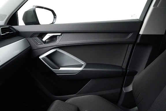 Audi Q3 16 of 25