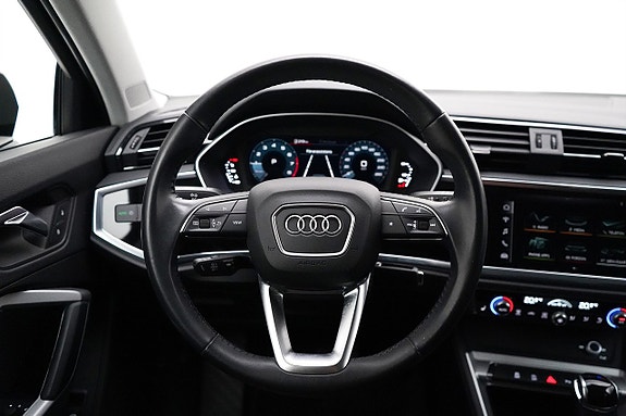 Audi Q3 10 of 25