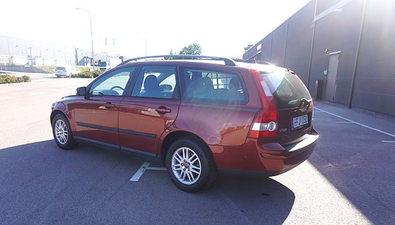 Volvo V50 3 of 13