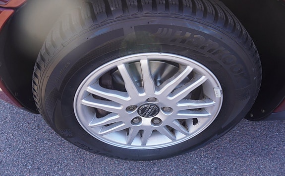 Volvo V50 2 of 13