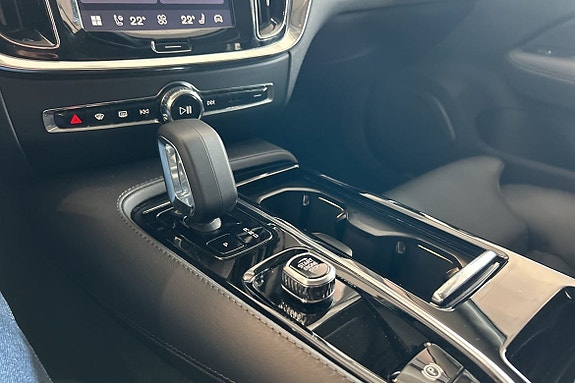 Volvo V60 25 of 27