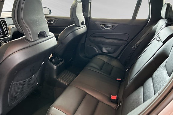Volvo V60 8 of 27