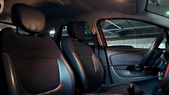 Renault Captur 10 of 16