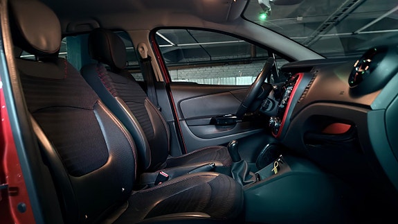 Renault Captur 9 of 16