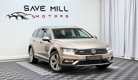 Volkswagen Passat Alltrack 2 of 11