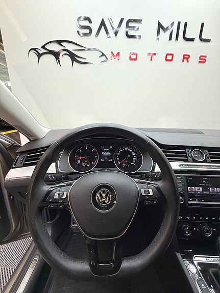 Volkswagen Passat Alltrack 7 of 11