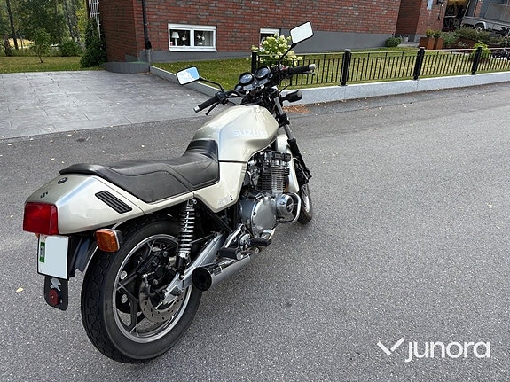 Suzuki GSX 1100 E 6 of 11