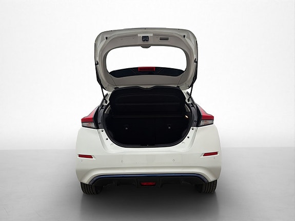 Nissan Leaf 27 of 30