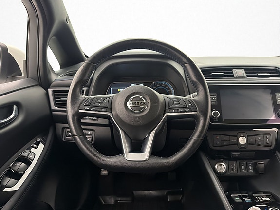 Nissan Leaf 14 of 30