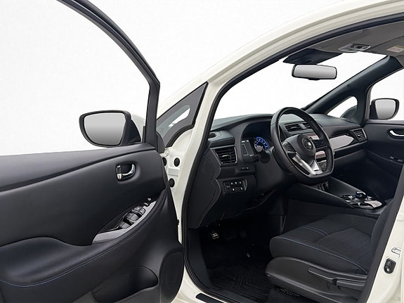Nissan Leaf 11 of 30