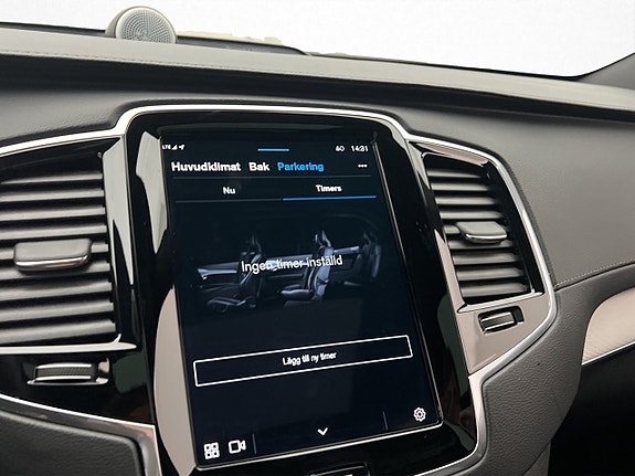 Volvo XC90 26 of 30