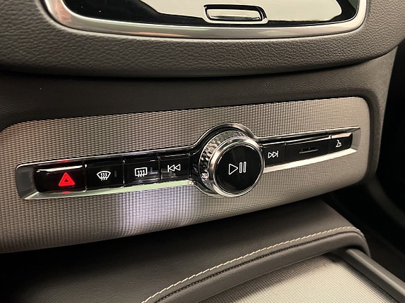 Volvo XC90 28 of 30